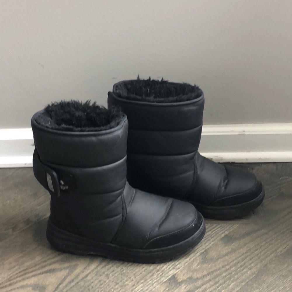 Khombu Short Snow Boots ❄️